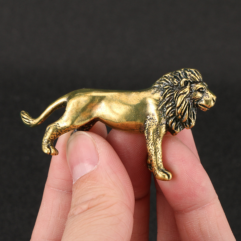 Vintage Collectible Christmas Ornaments - Vintage Pirinç Aslan Figürü Minyatür Majestik